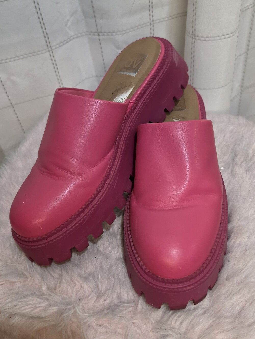 DV by Dolce Vita Lexy Lug Clog